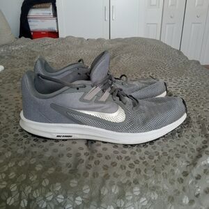 Nike Womens Gray Down Shifter Running Shoes Size9